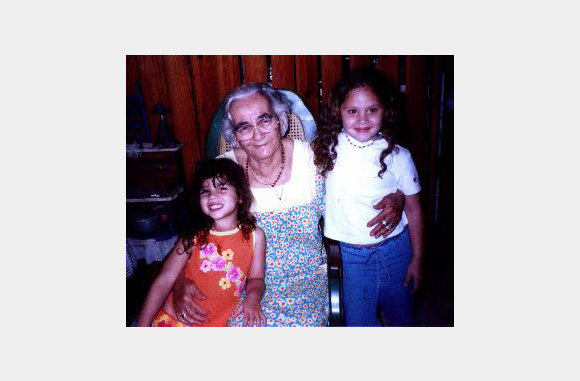 My aunt Rosalina and two of her greatgrand children, Claudia & Kela.